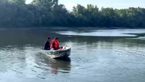 Myslel si, že ho nad hladinou udrží prázdna fľaša. Utopeného neplavca našli po troch dňoch