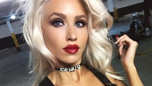 Nový trend: Prefarbila si vlasy nasivo, vďaka šedinám žne úspechy!