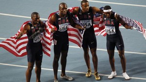 Štafeta na 4 x 400 m pre USA, striebro aj Pistoriusovi, Bolt odštartoval 200m