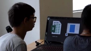 Rodičia sú zúfalí. Chýbajú školskí asistenti pre znevýhodnené deti