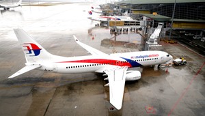 Pasažierov zmiznutého Boeingu okradla pracovníčka banky