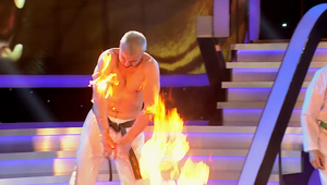 Hororová situácia v Take Me Out: Účinkujúci na pódiu zaživa horel!