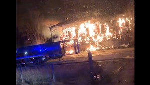 Rozsiahly požiar senníka v obci Závod. Škoda je odhadovaná na státisíce eur