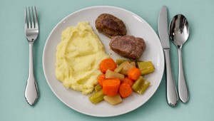 Bravčové líčka so zemiakovou kašou