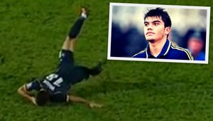 Kráľ simulantov na scéne! Kapor na suchu a ešte aj pod elektrickým prúdom!