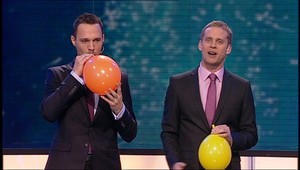 Pyco a Jakub. Naživo experimentovali s héliom