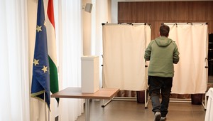 ONLINE: Historicky rekordná účasť láme hranice: Prišlo voliť vyše 74 % voličov