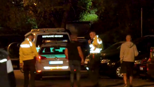 Naháňačka taxikára s políciou: Keď mu boli na stope, vyskočil z okna