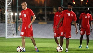 Weiss ml. sa jedného dňa chce vrátiť do Európy.  Sľúbil to otcovi!