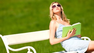 Cez víkend príde jar! Od pondelka dážď, sneh a silný vietor...