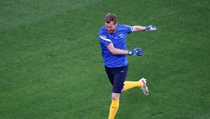 Leverkusen testoval svojich hráčov v bráne. Hradecký sa konkurencie báť nemusí