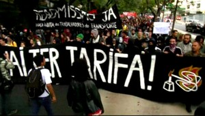 Polícia rozplakala demonštrantov v brazílskom Sao Paule