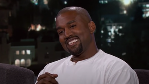 Je zrelý na ústav..? Kanye velebil Hitlera, vyhlásil sa za Boha, potom už Elon Musk zasiahol!