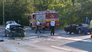 Štyria ľudia, vrátane detí, sa zranili pri nehodách pod sídliskom KVP v Košiciach
