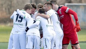 Ukrajinský reštart ohrozuje rekordný počet nakazených v jednom klube