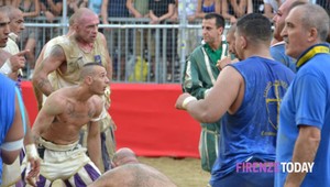 Brutálne: Len zriedka vidno vo futbale toľko krvi a bitiek. Prichádzajú šokujúce fotografie