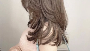 Máte ich krátke, jemné, dlhé alebo riedke? TOTO je najpopulárnejší letný strih a hodí sa každej žene!