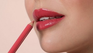 Plné, úzke, či nerovnomerné? Tvar pier odhalí vašu osobnosť aj skryté vlastnosti