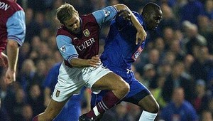 Olof Mellberg na tri roky do Olympiakosu Pireus