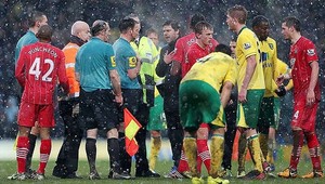 Southampton už má rozhodcu Clattenburga plné zuby