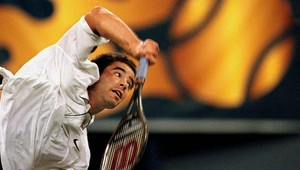 Kto zdolá Samprasa? Agassi recept nenašiel...