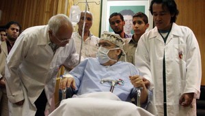 Atentátnik z Lockerbie umiera, Clintonová ho chce väzniť