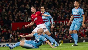 Rekord sezóny! Van Persie (29) skóroval po 33 sekundách