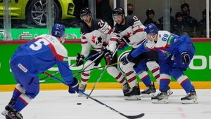 Slováci po sobotňajšej prehre s Nemcami podľahli v pondelok aj Kanaďanom