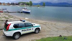 Prevrátil sa čln s tromi rybármi. Dve rodiny prišli o otcov