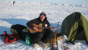 Na Špicbergoch zahynul český skúsený polárnik Miroslav Jakeš (75†)