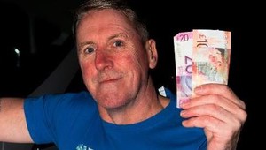 Karma je zdarma. Robotník našiel 30 eur a vzápätí zbohatol o rozprávkových 55-tisíc!