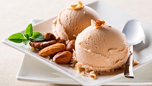 Zdravý a jednoduchý recept na zmrzlinu: Potrebujete len dve ingrediencie!