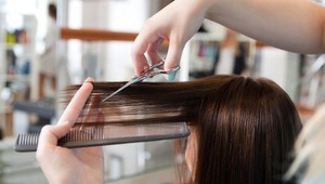 Jeden z TOP účesov je späť: Vyzerá super, ľahko sa upravuje a svedčí každému typu tváre