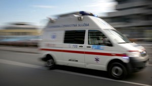 Chlapca (†13) pri hre zavalil múr, na mieste zomrel