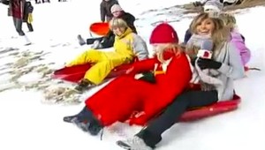 VIDEO: Reportérka blondínka. Stiahla mikrofón aj s kamerou