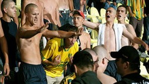 Obvinili fanúšikov Trenčína a Slovana