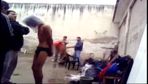 Policajná brutalita! Uniklo ďalšie video s mučením