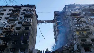 1210. deň na Ukrajine: Pri ruských nočných útokoch na Kyjev zahynulo 14 ľudí