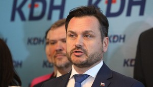 Stachura k ruským dronovým útokom neďaleko hraníc: Hanbím sa za Ficovu cestu do Moskvy