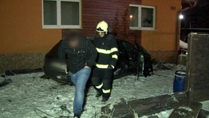 Nočná návšteva, ktorú by nikto z nás nechcel. Auto skončilo rodine v spálni