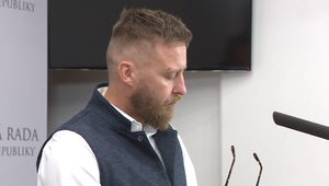 Správa o vakcínach proti Covidu je dávno hotová. Verejnosť si na ňu musí ešte počkať