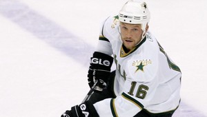 Agresívneho chválenkára v Dallase a v NHL nechcú