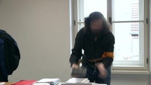 Kým ma neoslobodíte, neoholím sa, tvrdí muž obvinený zo znásilnenia