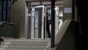 Surová bitka pred barom: Útočníci kopali obeť do brucha ale aj do hlavy. Jeden z nich má len 16 rokov