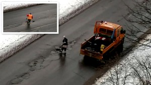 Pat a Mat majú konkurentov! V Lotyšsku takýchto cestárov...