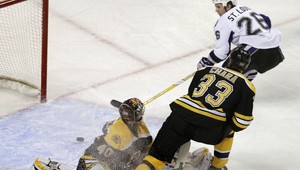 Chára s Kopeckým skórovali, Halák späť na víťaznej vlne