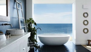 Nádherne biela austrálska vila s dokonalým výhľadom na oceán