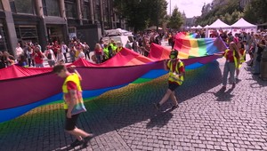 Praha v dúhových farbách: Prague Pride prilákal desaťtisíce ľudí
