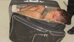 Manžela chcela z basy prepašovať v kufri!