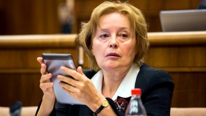 Magda Vášáryová: Základ strategického postoja Slovenska nie je v dedine a maľovaných chalúpkach